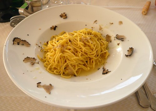 Spaghetti mit Trüffeln vom Monte Baldo