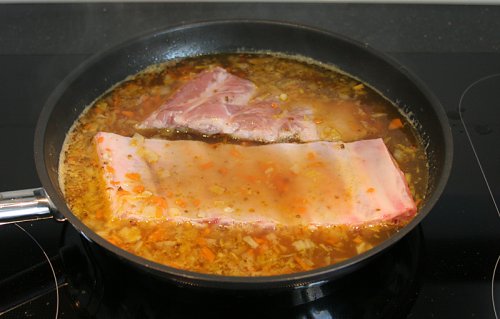 Vorkochen der Spareribs zum besseren Marinieren