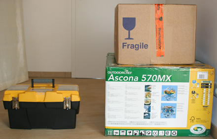 Der Start zum Aufbau des Outdoorchef Gasgrill