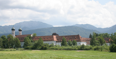 Sicht auf das Kloster Benediktbeuern Sicht auf das Kloster Benediktbeuern