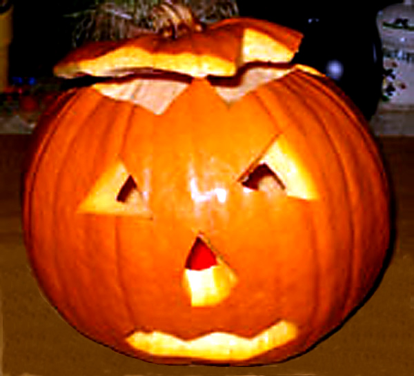 geschnitzter Halloween Kürbis geschnitzter Halloween Kürbis