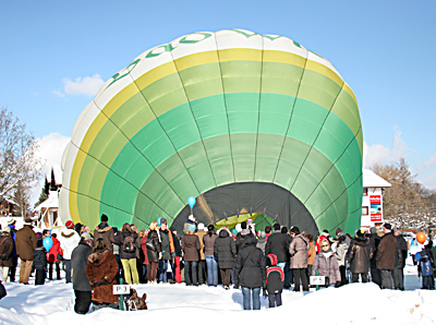Heissluftballonhöhle - schön anzusehen der Ballon Heissluftballonhöhle - schön anzusehen der Ballon